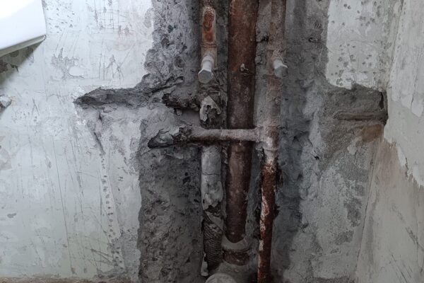 Lagnir inn í vegg komnar vel á tíma