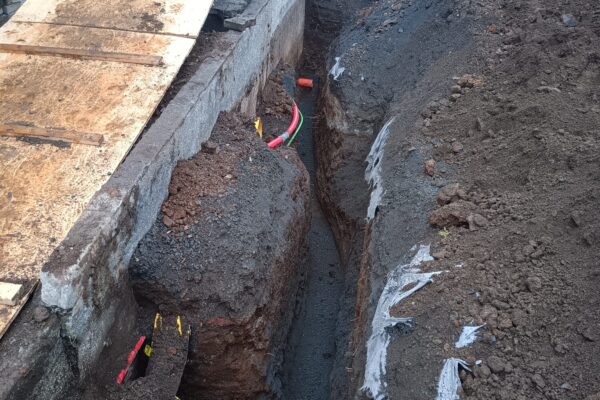 Frárennsli endurnýjað og heitt og kalt inntak