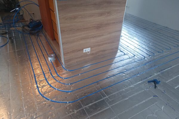 Uppsetning á Flooré gólfhitakerfi